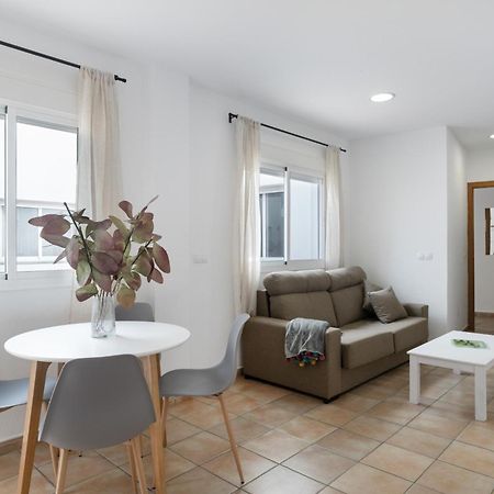 Apartamento Perez Zara 3 โกนิล เด ลาฟรอนเตรา ภายนอก รูปภาพ