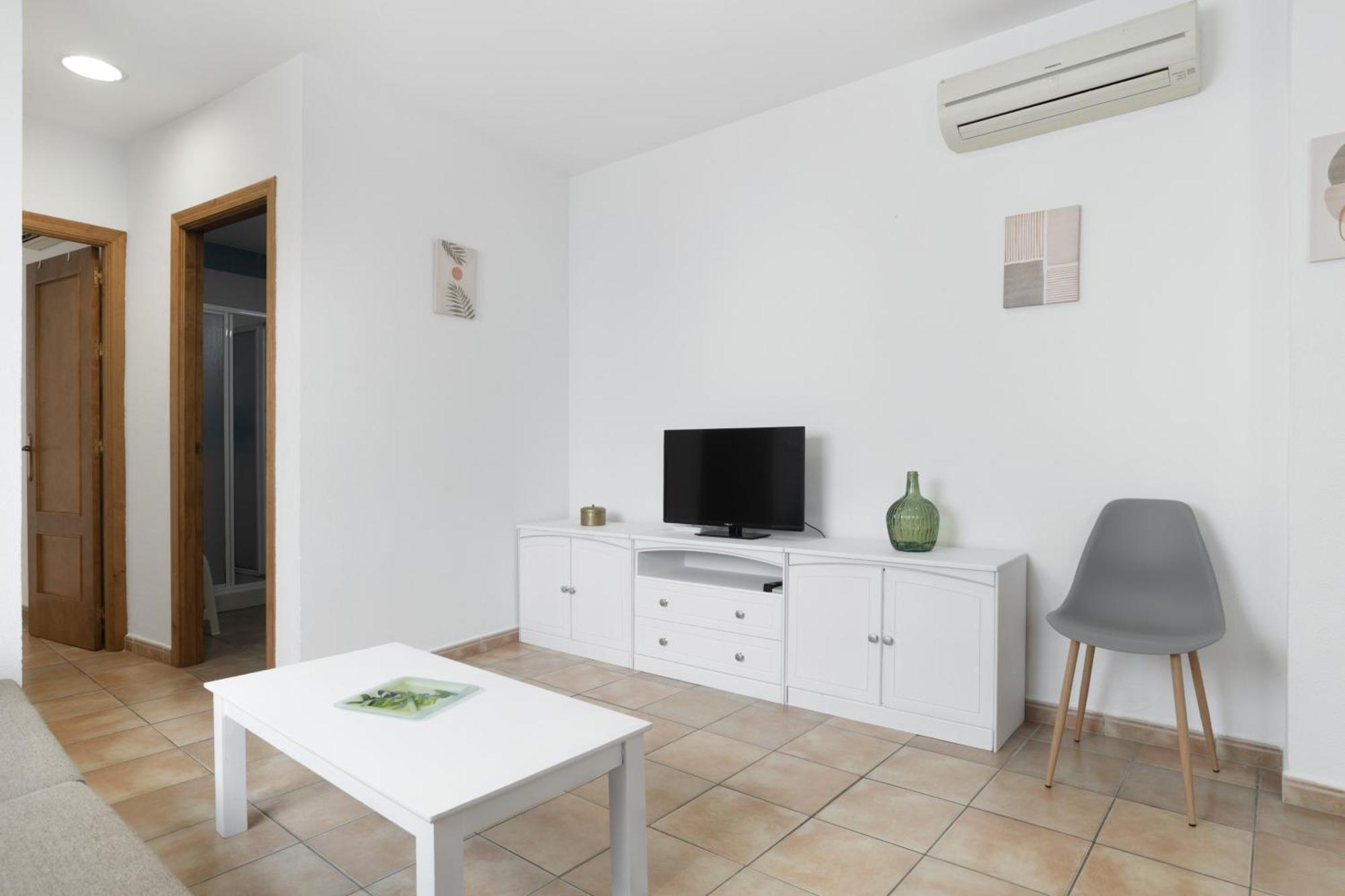 Apartamento Perez Zara 3 โกนิล เด ลาฟรอนเตรา ภายนอก รูปภาพ